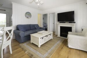 Montauk Soundview - Two Bedroom Cottage - Cottage 1 - Pic 1