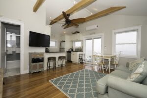 Montauk Soundview - Two Bedroom Cottage-Waterfront - Cottage 5 - Pic 1