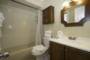 Montauk Soundview - One Bedroom Suite - Sea Cabin - Pic 2